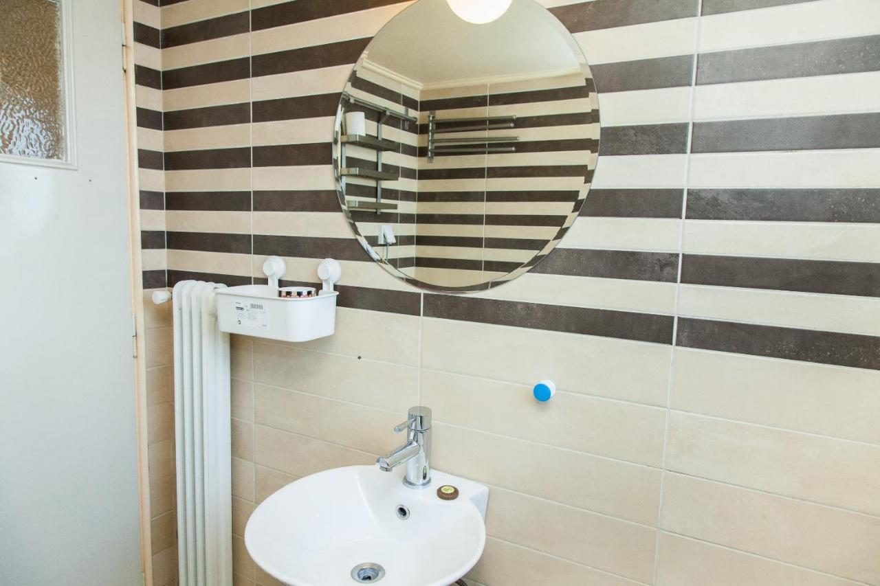 דירות אתונה Bright Apt. With Lovely View In Lycabettus! מראה חיצוני תמונה